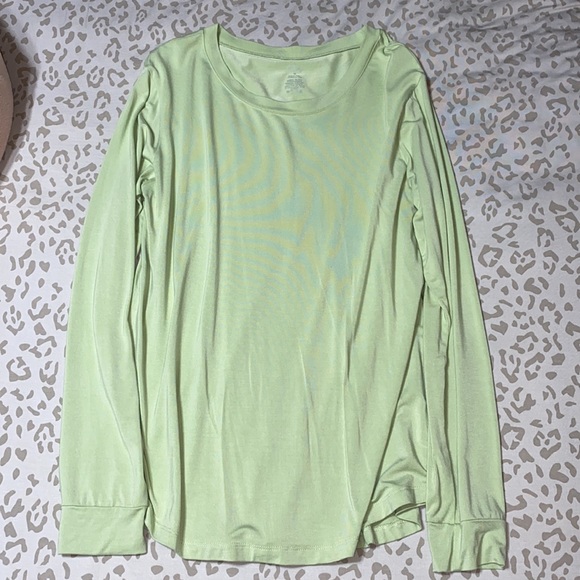 Kyte Baby Women’s Jogger Set in Pistachio - Picture 7 of 14